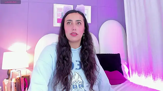 my aleja  online show from 10-22-25, 03:23