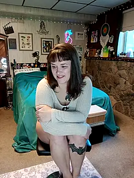 Ursulalane online show from 10-16-25, 04:19