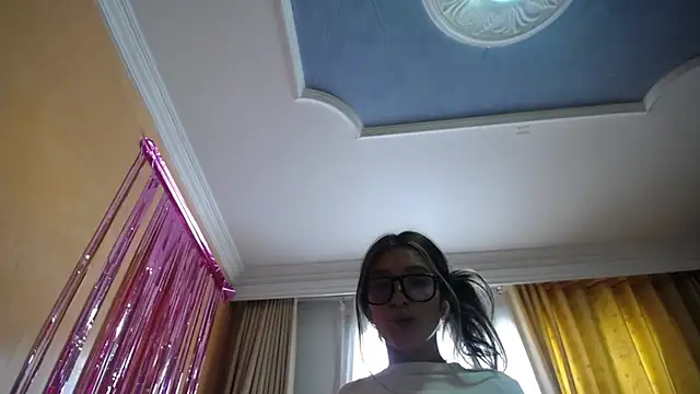 Snapshot of miss_lilieth chatting on 10-05-25, 05:44 miss lilieth online show from 10-05-25, 05:44