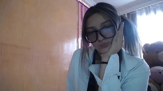 Snapshot of miss_lilieth chatting on 01-31-26, 08:18 miss lilieth online show from 01-31-26, 08:18
