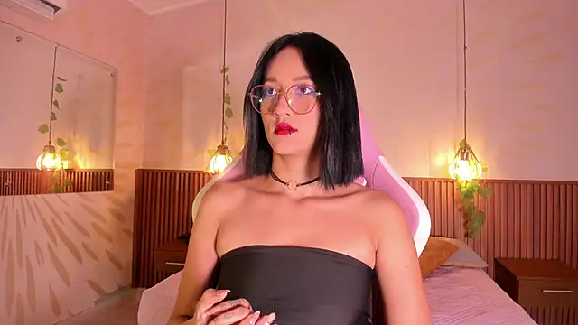 Snapshot of daphne_courtis chatting on 06-12-26, 03:05 daphne courtis online show from 06-12-26, 03:05