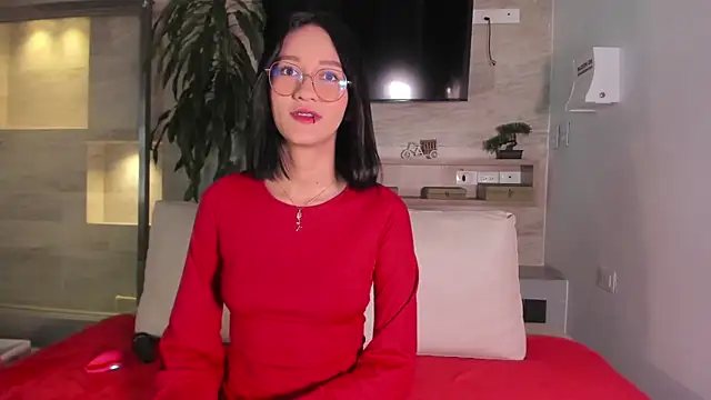 daphne courtis online show from 07-21-26, 03:20