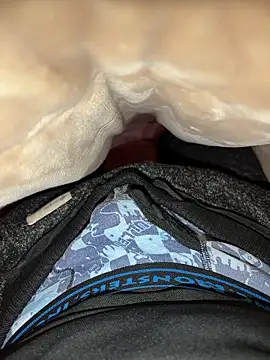 Snapshot of rrrrrriyyffhyeeee chatting on 02-25-26, 10:03 rrrrrriyyffhyeeee online show from 02-25-26, 10:03