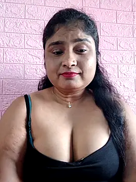Snapshot of hornyriyanka chatting on 09-13-25, 01:49 hornyriyanka online show from 09-13-25, 01:49