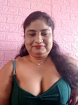 Snapshot of hornyriyanka chatting on 09-18-25, 02:02 hornyriyanka online show from 09-18-25, 02:02
