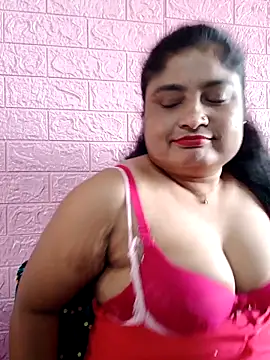 Snapshot of hornyriyanka chatting on 09-21-25, 02:02 hornyriyanka online show from 09-21-25, 02:02