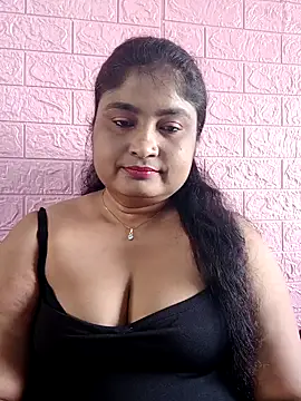 Snapshot of hornyriyanka chatting on 09-27-25, 02:05 hornyriyanka online show from 09-27-25, 02:05