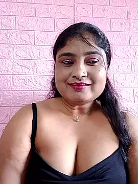 Snapshot of hornyriyanka chatting on 10-11-25, 02:11 hornyriyanka online show from 10-11-25, 02:11