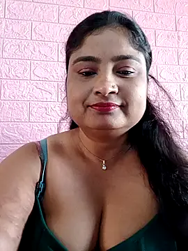 Snapshot of hornyriyanka chatting on 10-16-25, 02:34 hornyriyanka online show from 10-16-25, 02:34