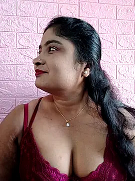 Snapshot of hornyriyanka chatting on 11-06-25, 02:34 hornyriyanka online show from 11-06-25, 02:34