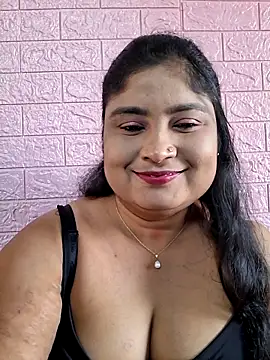 Snapshot of hornyriyanka chatting on 11-15-25, 02:09 hornyriyanka online show from 11-15-25, 02:09