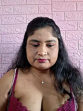 Snapshot of hornyriyanka chatting on 11-16-25, 02:28 hornyriyanka online show from 11-16-25, 02:28