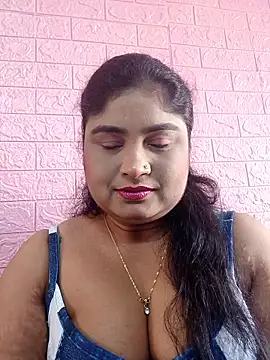 Snapshot of hornyriyanka chatting on 01-10-26, 02:57 hornyriyanka online show from 01-10-26, 02:57