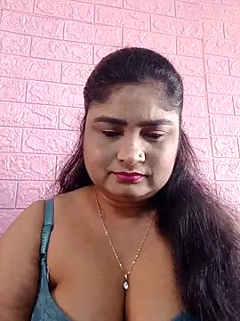 Snapshot of hornyriyanka chatting on 02-06-26, 02:49 hornyriyanka online show from 02-06-26, 02:49