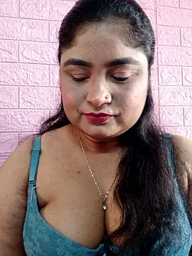 Snapshot of hornyriyanka chatting on 02-20-26, 02:41 hornyriyanka online show from 02-20-26, 02:41