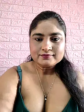 Snapshot of hornyriyanka chatting on 02-28-26, 02:45 hornyriyanka online show from 02-28-26, 02:45