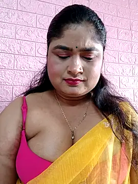 Snapshot of hornyriyanka chatting on 03-01-26, 02:35 hornyriyanka online show from 03-01-26, 02:35