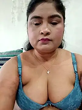 Snapshot of hornyriyanka chatting on 05-08-26, 02:28 hornyriyanka online show from 05-08-26, 02:28