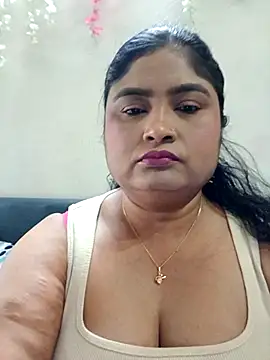 Snapshot of hornyriyanka chatting on 05-11-26, 02:39 hornyriyanka online show from 05-11-26, 02:39
