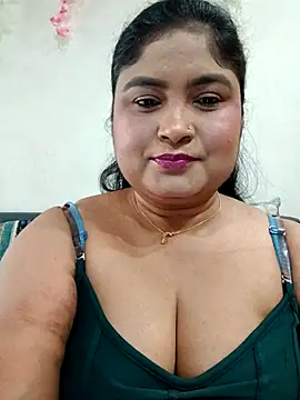Snapshot of hornyriyanka chatting on 05-13-26, 02:42 hornyriyanka online show from 05-13-26, 02:42