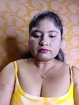 Snapshot of hornyriyanka chatting on 05-28-26, 02:53 hornyriyanka online show from 05-28-26, 02:53