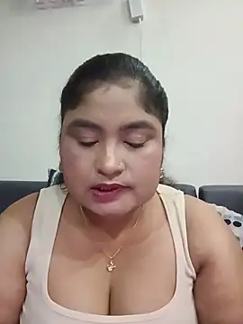 Snapshot of hornyriyanka chatting on 06-05-26, 03:57 hornyriyanka online show from 06-05-26, 03:57