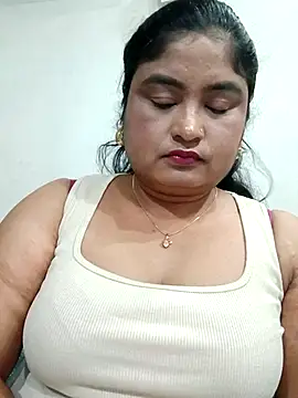 Snapshot of hornyriyanka chatting on 06-05-26, 06:52 hornyriyanka online show from 06-05-26, 06:52