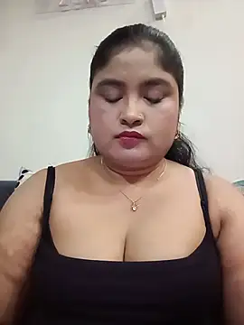 Snapshot of hornyriyanka chatting on 06-06-26, 03:00 hornyriyanka online show from 06-06-26, 03:00