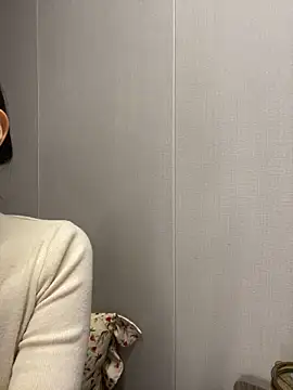 haiyan125216 online show from 12-18-25, 07:47