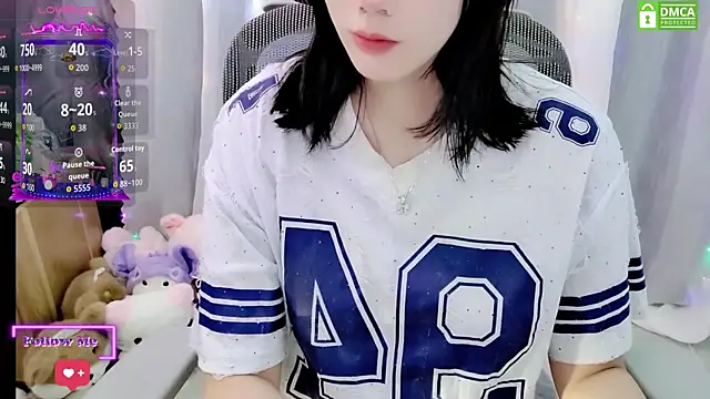 HanaYourlove online show from 07-23-26, 11:52