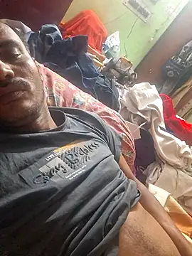 cutecouple1983 online show from 11-25-25, 08:09