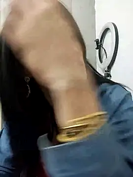 Kellye hotTs online show from 10-19-25, 07:31