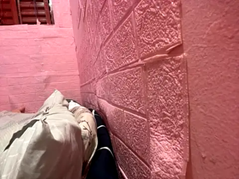 Kellye hotTs online show from 12-16-25, 10:20