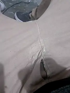 Lunaty00 online show from 11-17-25, 11:27