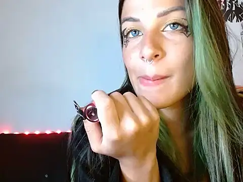 Snapshot of Chloe_paytone chatting on 02-20-26, 10:21 Chloe paytone online show from 02-20-26, 10:21