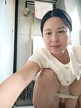 Snapshot of chengcheng12 chatting on 09-25-25, 12:36 chengcheng12 online show from 09-25-25, 12:36