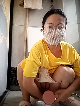 Snapshot of chengcheng12 chatting on 10-31-25, 11:50 chengcheng12 online show from 10-31-25, 11:50