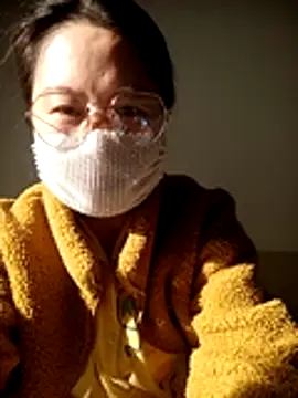 Snapshot of chengcheng12 chatting on 11-29-25, 12:35 chengcheng12 online show from 11-29-25, 12:35