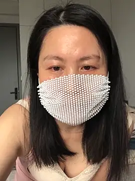 Snapshot of chengcheng12 chatting on 02-10-26, 05:22 chengcheng12 online show from 02-10-26, 05:22