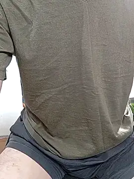 Snapshot of 25monster chatting on 12-21-25, 07:26 25monster online show from 12-21-25, 07:26