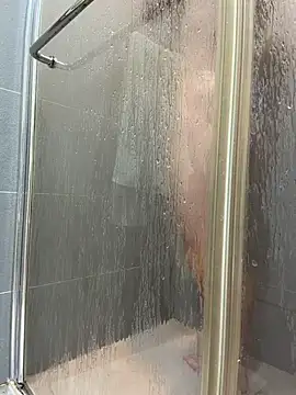 Snapshot of winds1069 chatting on 11-19-25, 09:31 winds1069 online show from 11-19-25, 09:31