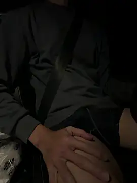 Snapshot of winds1069 chatting on 11-23-25, 11:43 winds1069 online show from 11-23-25, 11:43