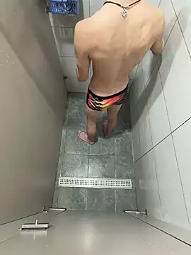 Snapshot of winds1069 chatting on 03-13-26, 07:26 winds1069 online show from 03-13-26, 07:26