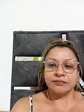 Snapshot of Asuna_yuuky chatting on 09-18-25, 12:40 Asuna yuuky online show from 09-18-25, 12:40