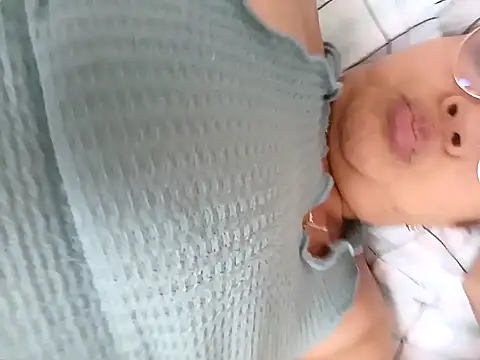 Snapshot of Asuna_yuuky chatting on 10-20-25, 11:54 Asuna yuuky online show from 10-20-25, 11:54