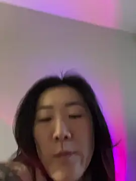 Snapshot of AikoYamada chatting on 10-20-25, 05:41 AikoYamada online show from 10-20-25, 05:41
