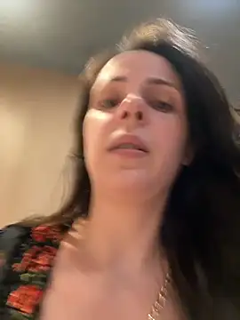 Snapshot of Lady_LauraRose chatting on 11-18-25, 12:27 Lady LauraRose online show from 11-18-25, 12:27