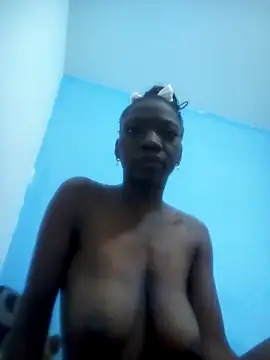 Snapshot of Aurora-Queen chatting on 10-24-25, 03:25 Aurora-Queen online show from 10-24-25, 03:25