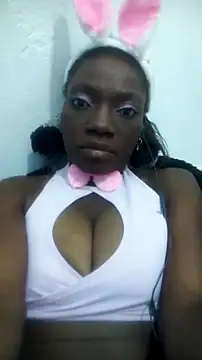 Snapshot of Aurora-Queen chatting on 11-07-25, 04:12 Aurora-Queen online show from 11-07-25, 04:12