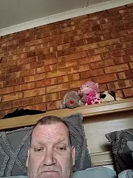 wallacelegend online show from 09-23-25, 05:54